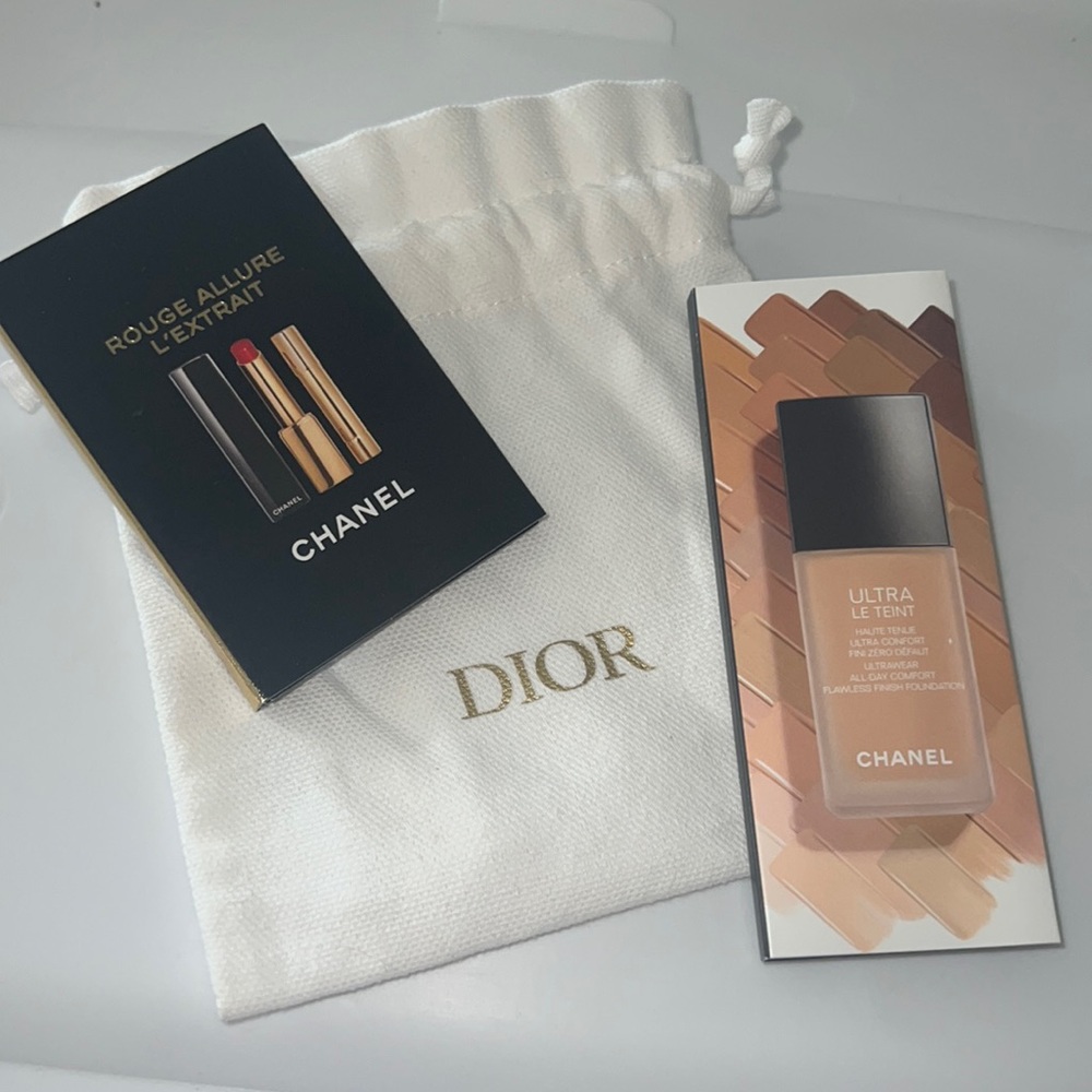 Dior Dust Pouch For Makeup Samples - Chanel 854 Rouge Puissant Lip & Le Teint